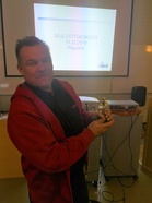 Vuoden 2-divisioona pelaaja - Juhana Pelkonen. Palkinnon vastaanotti konkaripelaaja Jari Haste.