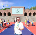 Tuore Ruotsin mestari Mikael Lindroos Tukholman stadionilla.