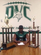 Kaudella 2015 Diablo Valley Collegessa suomalaisia edusti Chris Mulumba. Pohjois-Kalifornian junior college -sarjan tähdistöön valittu Mulumba teki tammikuun lopussa sopimuksen I-divisioonan University of Central Floridan kanssa.