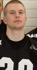 Iisakki Ullakonoja oli U19 maajoukkueen avauskokoonpanossa. Varusmiespalvelun hän suoritti Lahden Urheilukoulussa.